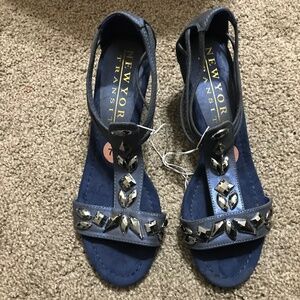 New York Transit Sandals - 7 1/2M - NWT